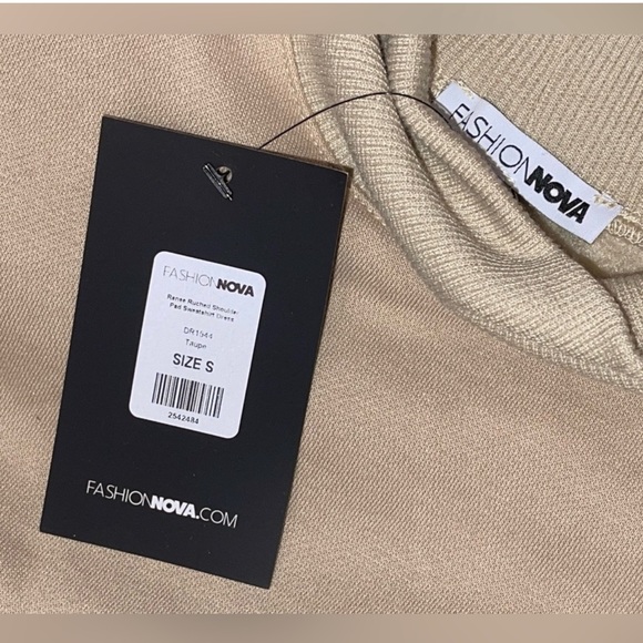 FASHION NOVA - “Renee” Ruched Shoulder Pad Sweatshirt Dress - NWT - Picture 6 of 8